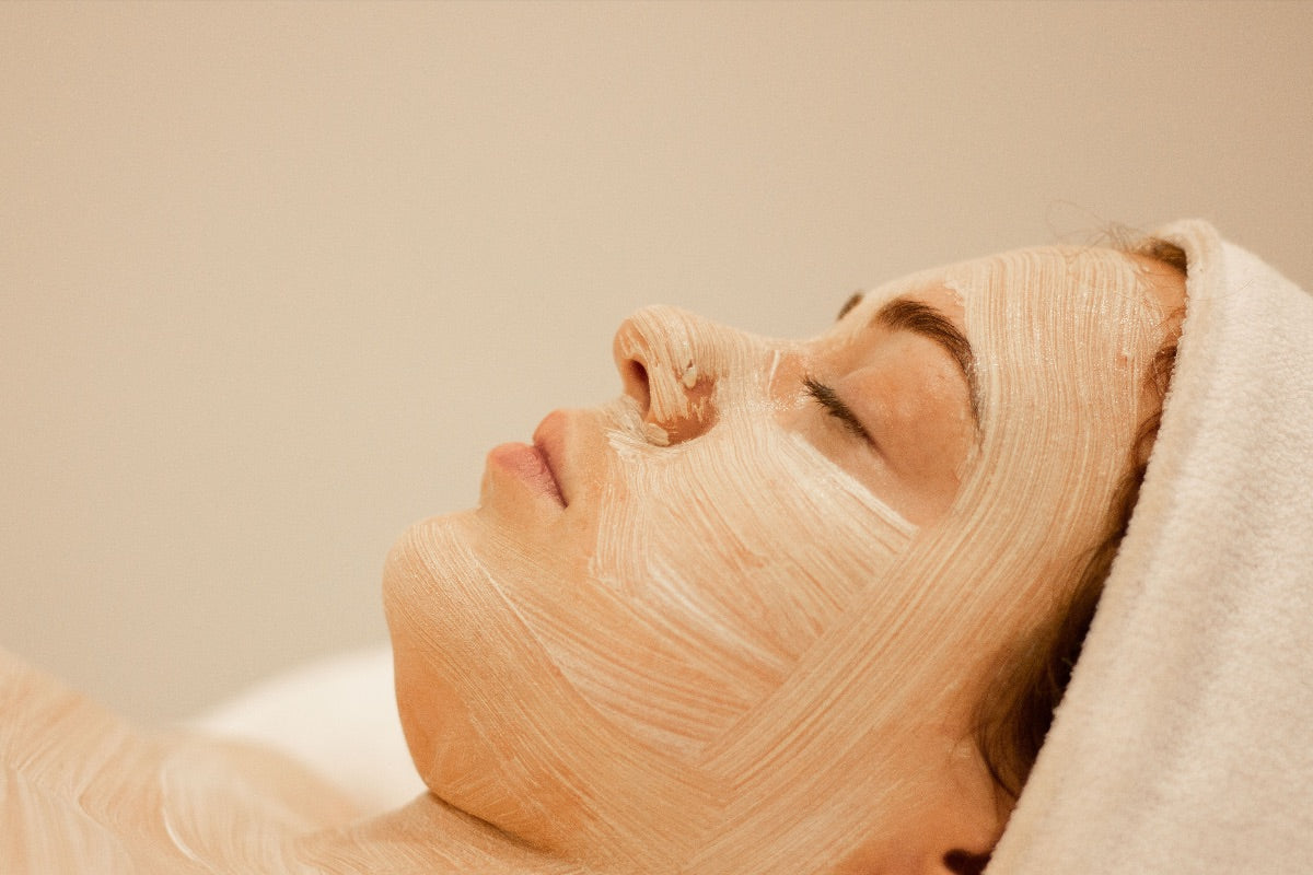 Client relaxing during a Tahu skin treatment